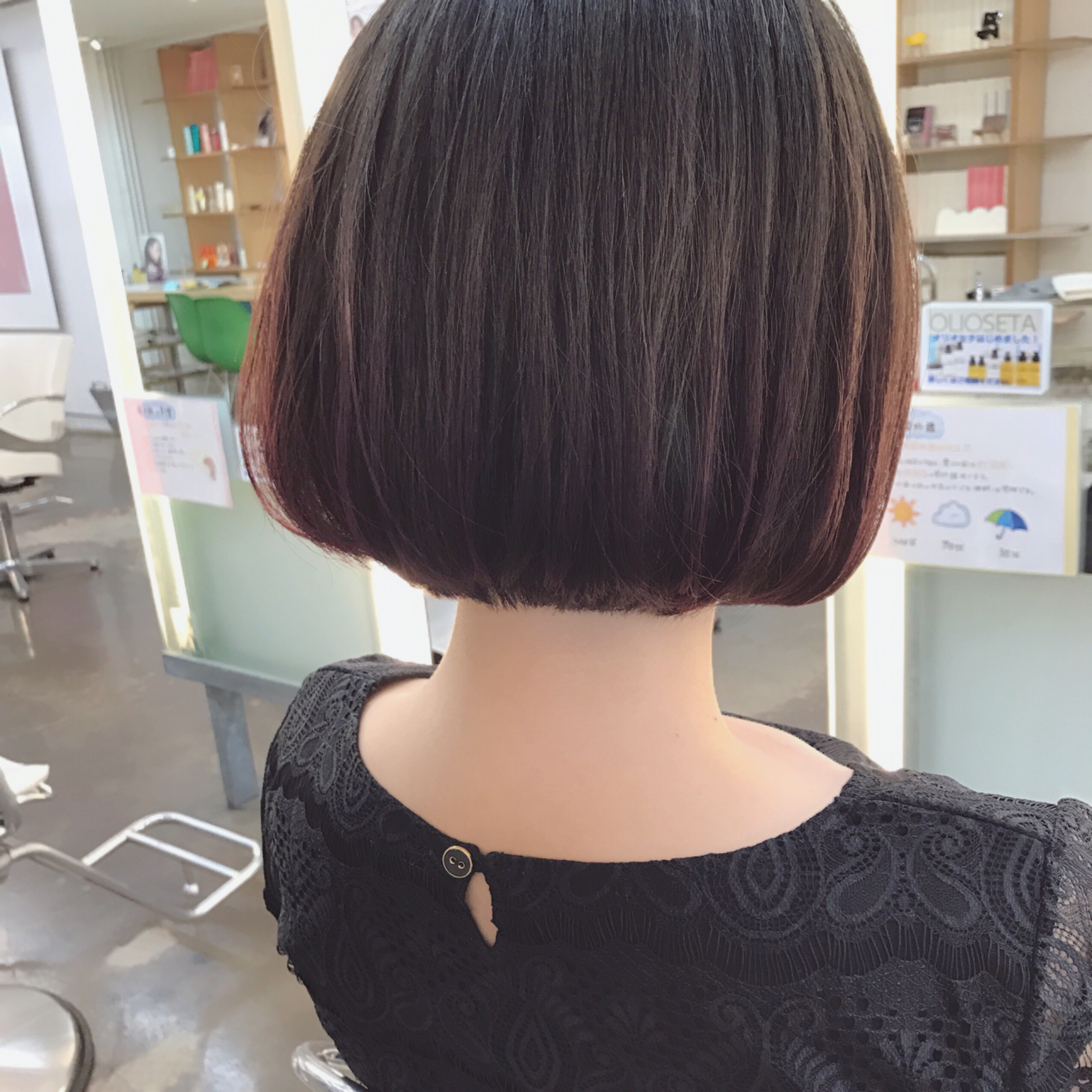 襟足ギリギリのボブ♡ 世田谷区・三軒茶屋のヘアサロンアルファシェリ